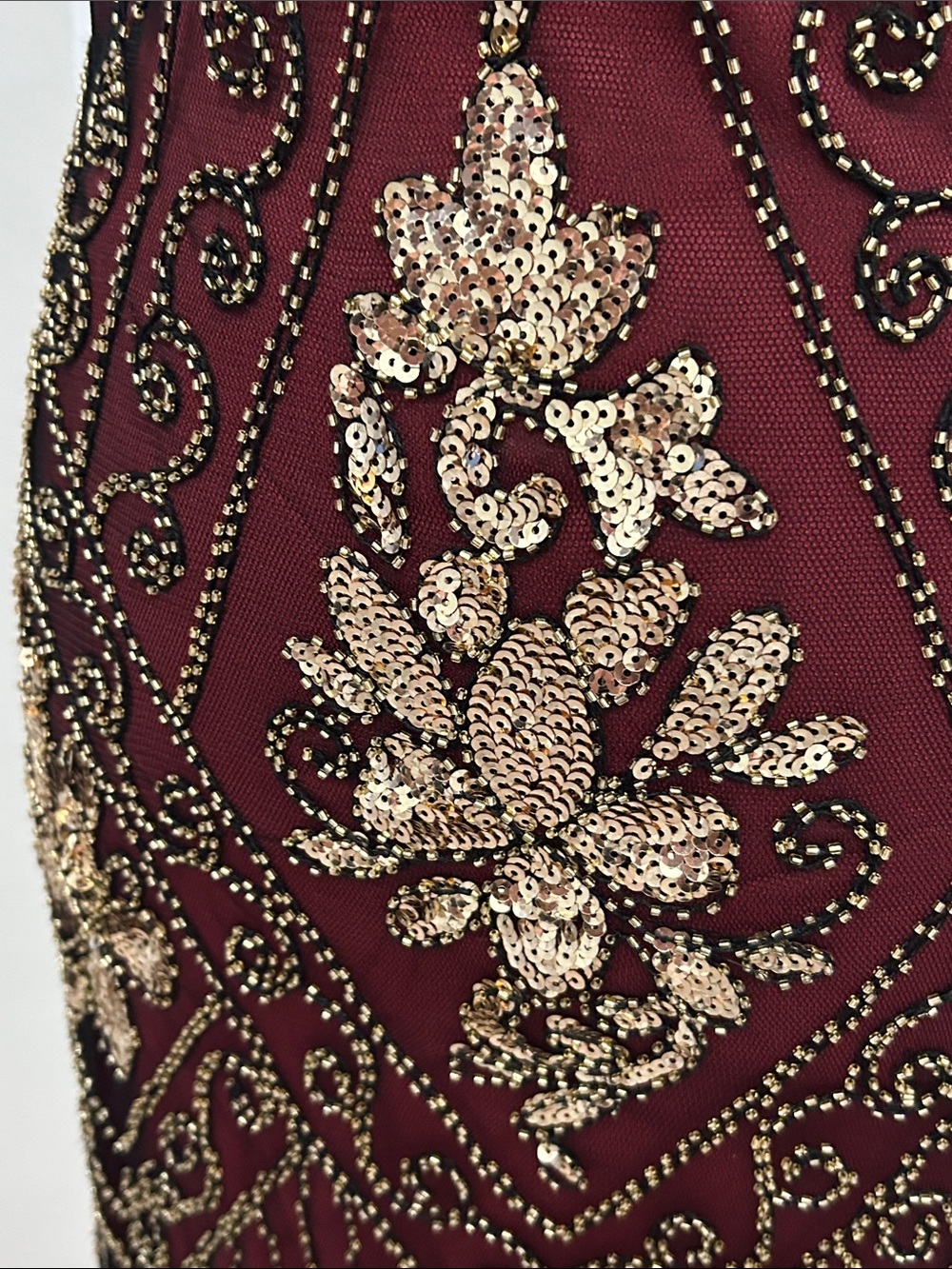 Babeyond Burgundy Flapper Dress with Gold Beading and Headband Feather XS - Picture 5 of 16